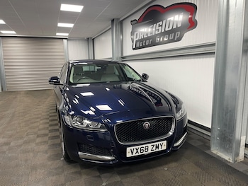 Used Jaguar XF 2018 for sale - 79106509: Photo