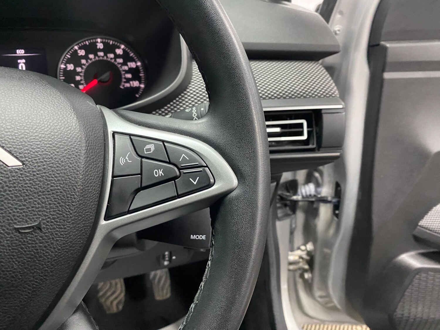 Used Dacia Jogger 2023 for sale - 77722895: Photo 42