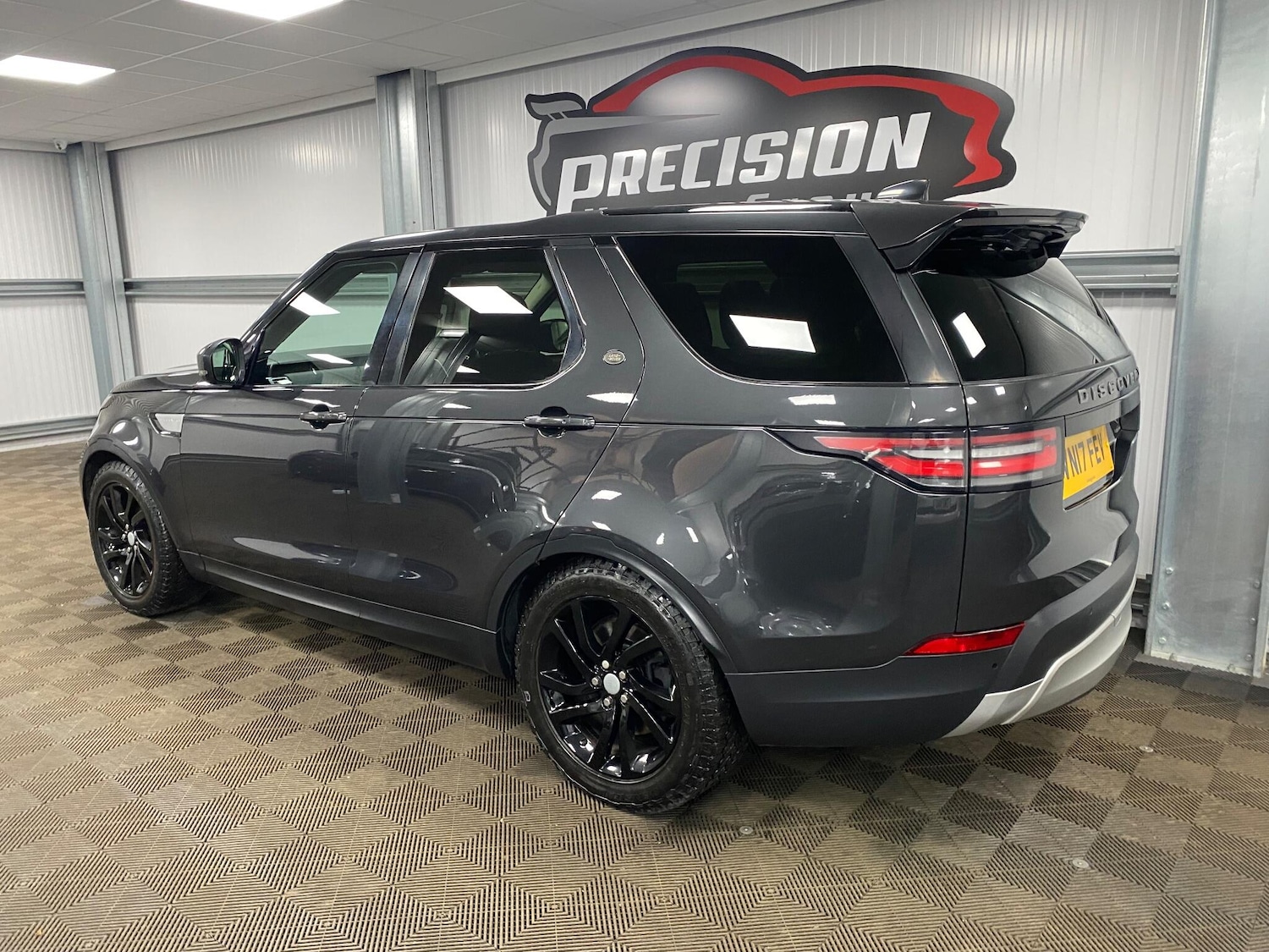 Used Land Rover Discovery 2017 for sale - 77163122: Photo 13