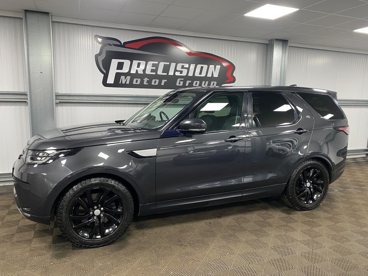 Used Land Rover Discovery 2017 for sale - 77163122: Photo 18