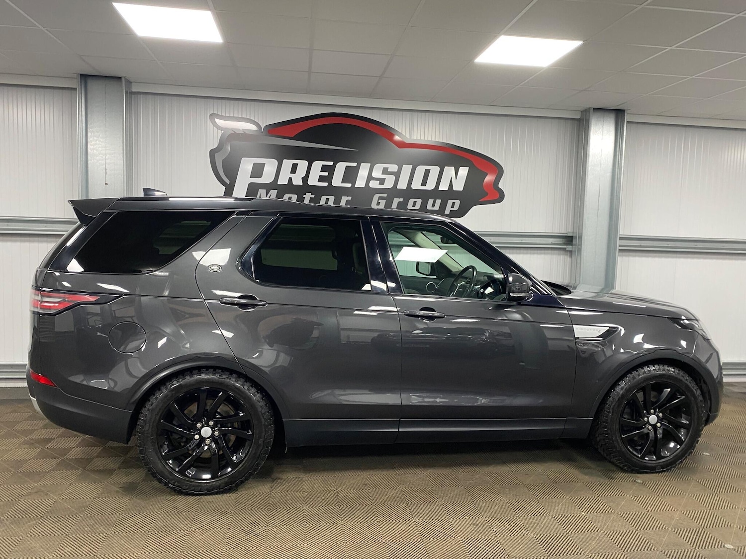 Used Land Rover Discovery 2017 for sale - 77163122: Photo 26