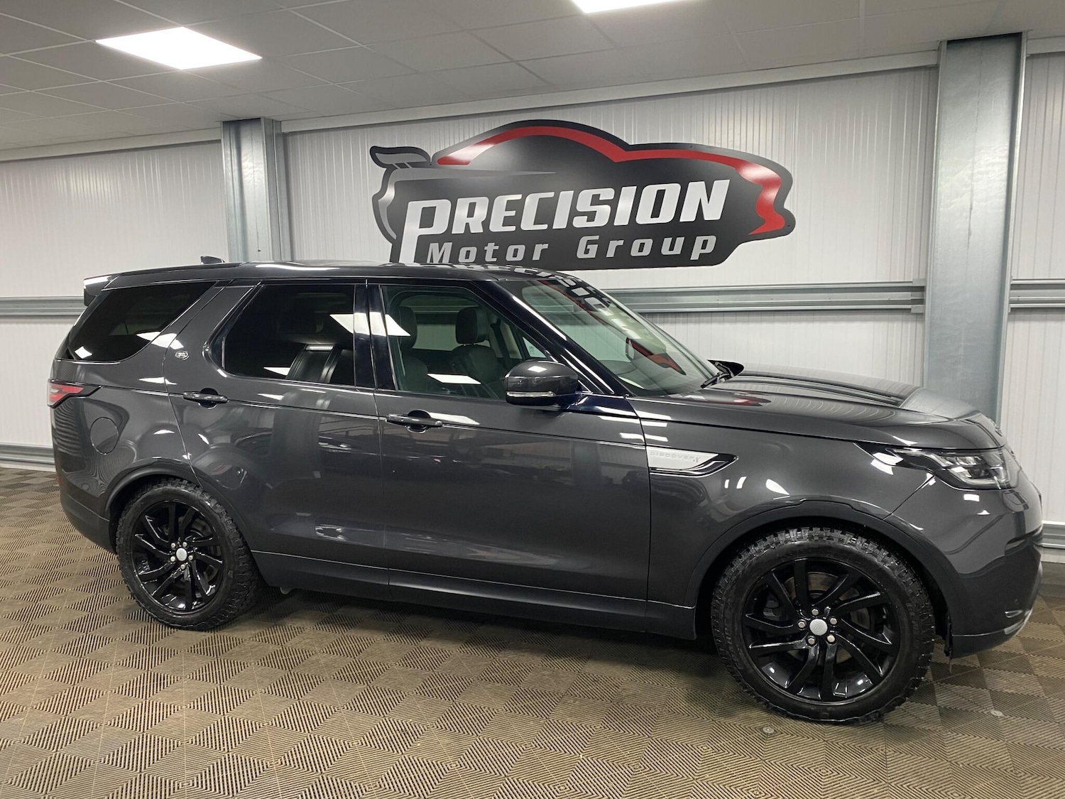 Used Land Rover Discovery 2017 for sale - 77163122: Photo 28