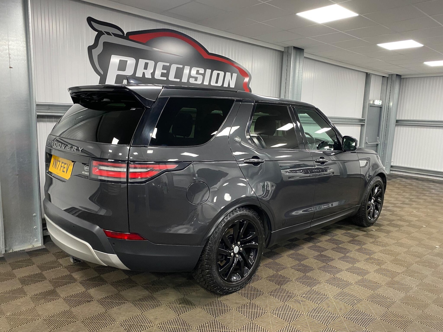 Used Land Rover Discovery 2017 for sale - 77163122: Photo 30