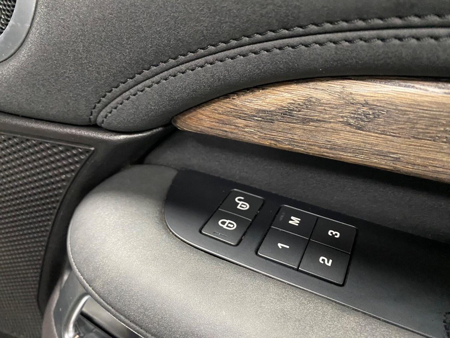 Used Land Rover Discovery 2017 for sale - 77163122: Photo 41