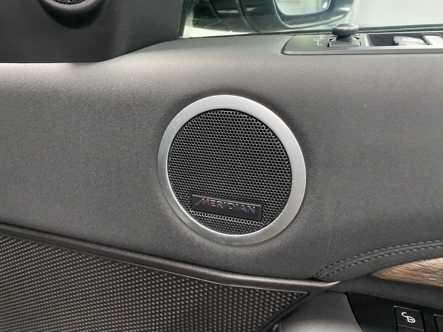 Used Land Rover Discovery 2017 for sale - 77163122: Photo 42