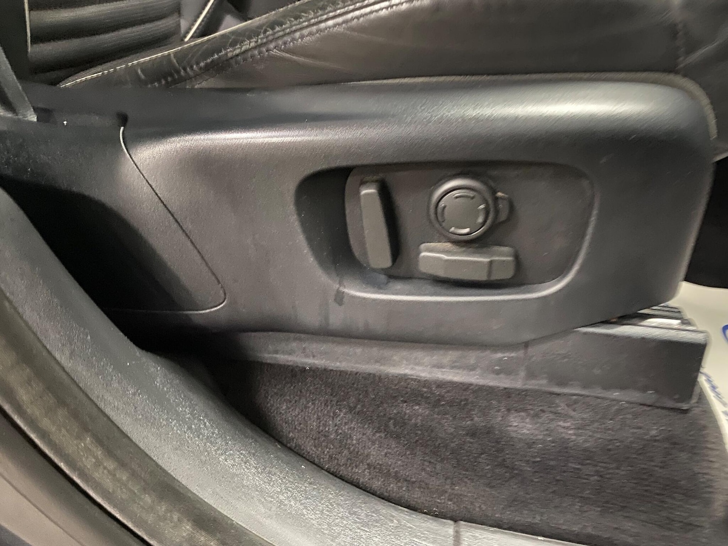 Used Land Rover Discovery 2017 for sale - 77163122: Photo 46