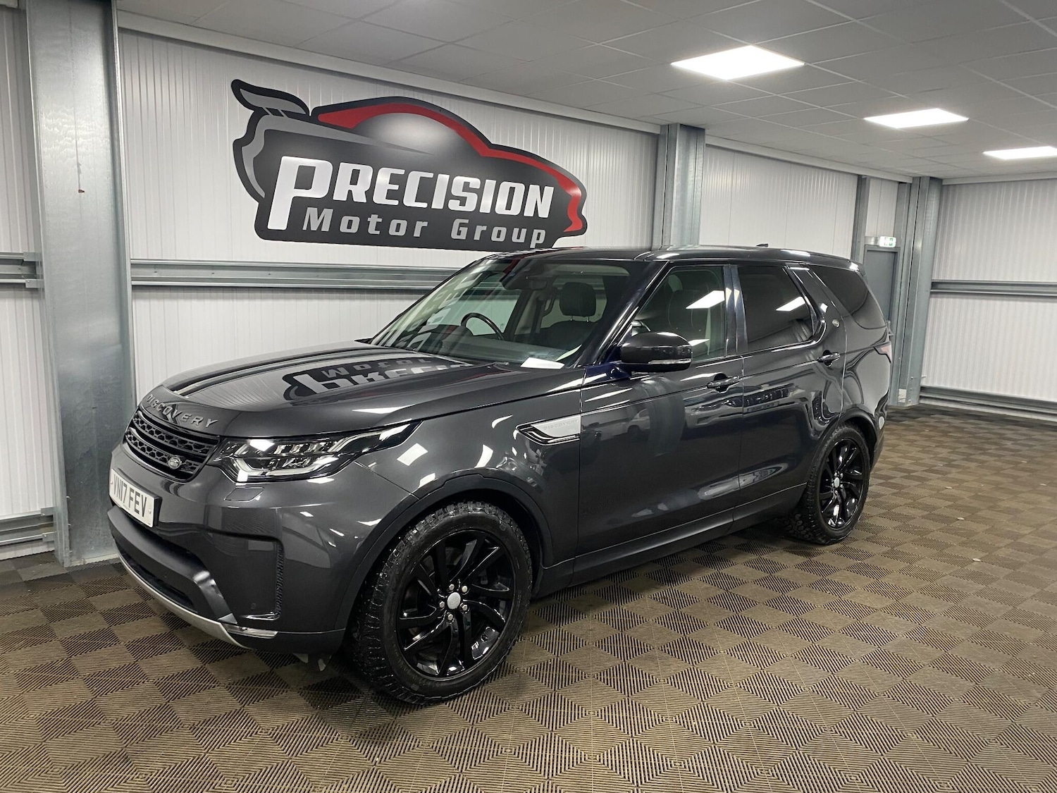 Used Land Rover Discovery 2017 for sale - 77163122: Photo 6