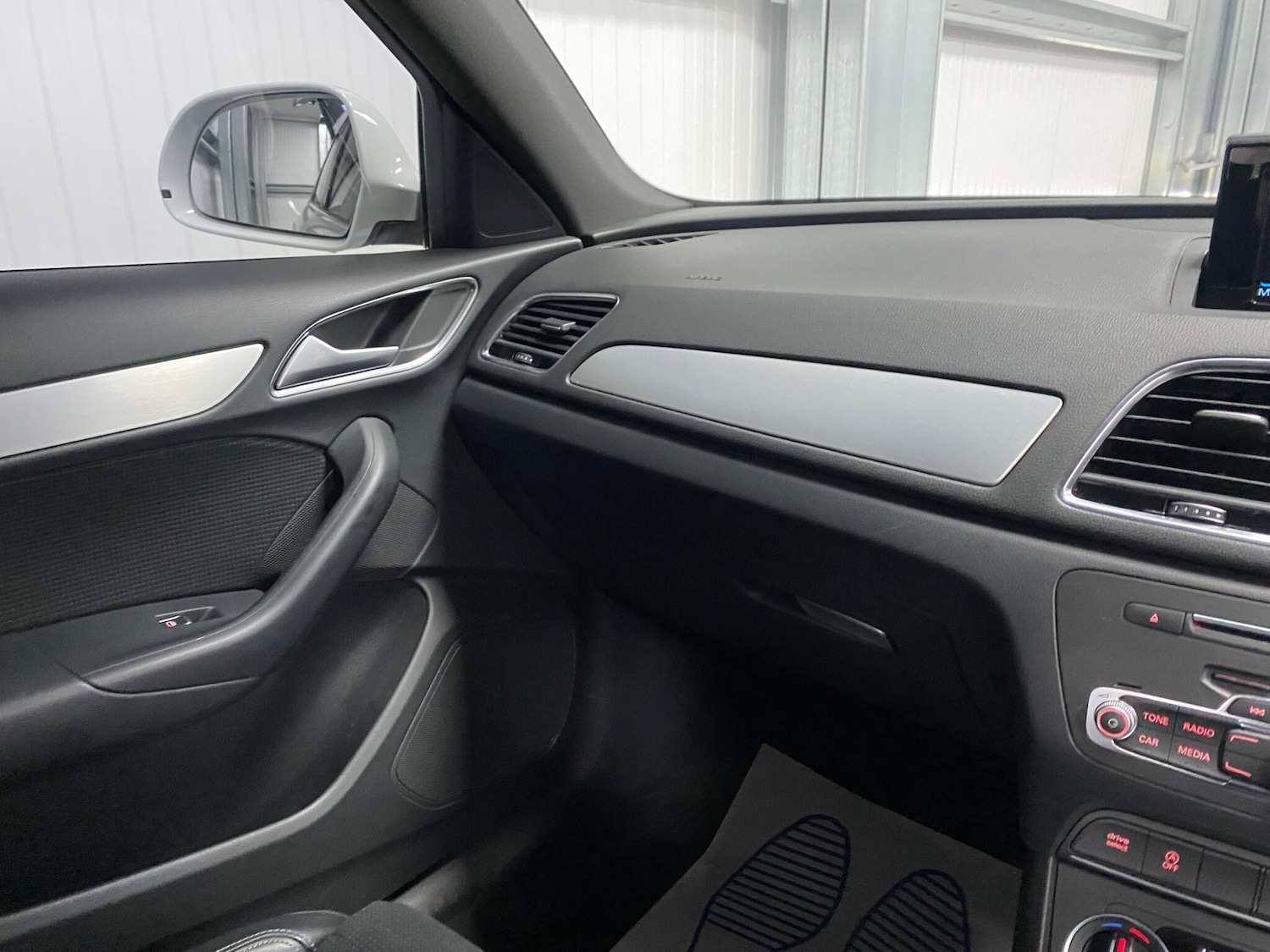 Used Audi Q3 2017 for sale - 76715440: Photo 38