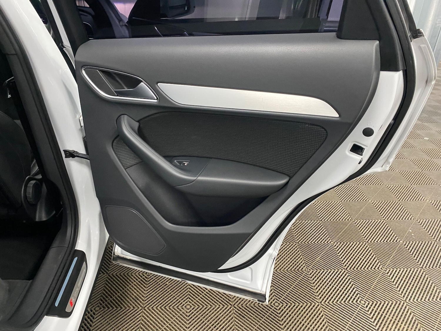 Used Audi Q3 2017 for sale - 76715440: Photo 45