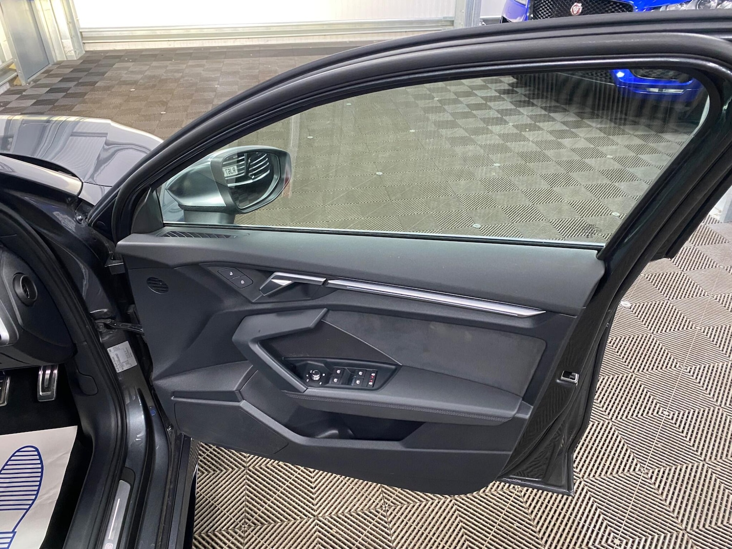 Used Audi RS3 2024 for sale - 76423042: Photo 42