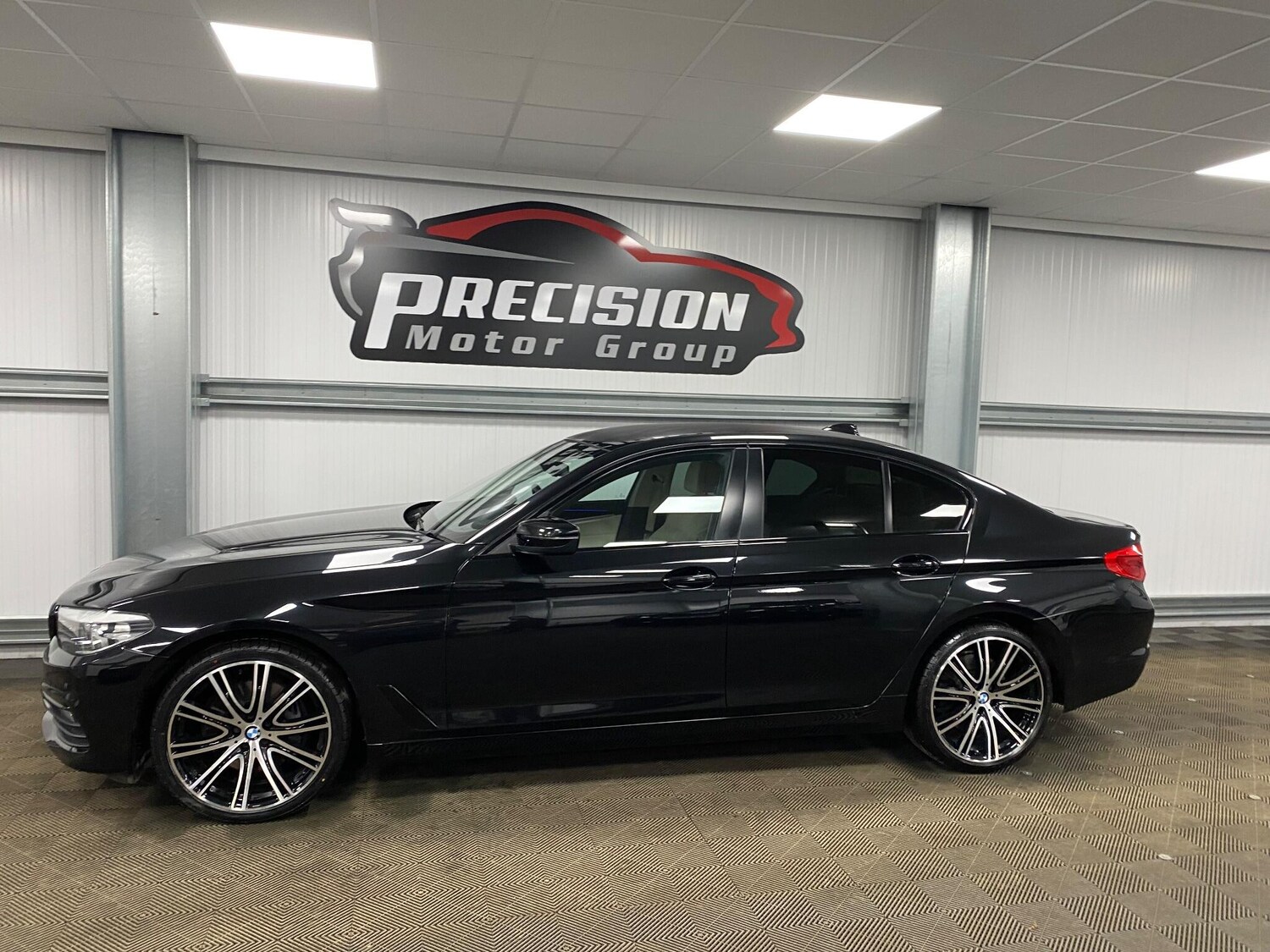 Used BMW 5 Series 2017 for sale - 76926407: Photo 19