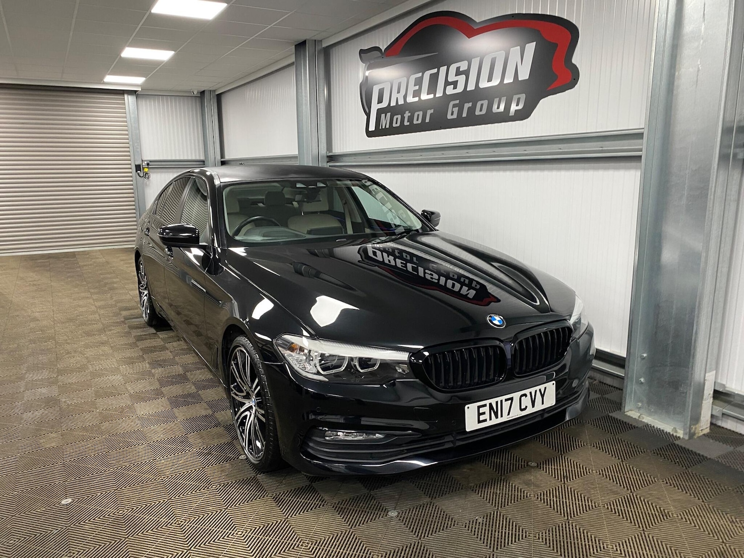 Used BMW 5 Series 2017 for sale - 76926407: Photo 2