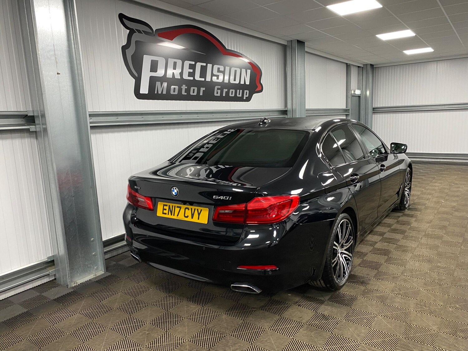 Used BMW 5 Series 2017 for sale - 76926407: Photo 32