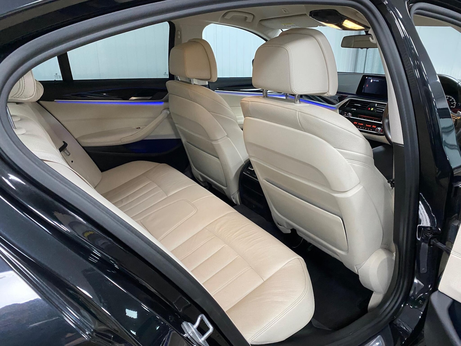 Used BMW 5 Series 2017 for sale - 76926407: Photo 42