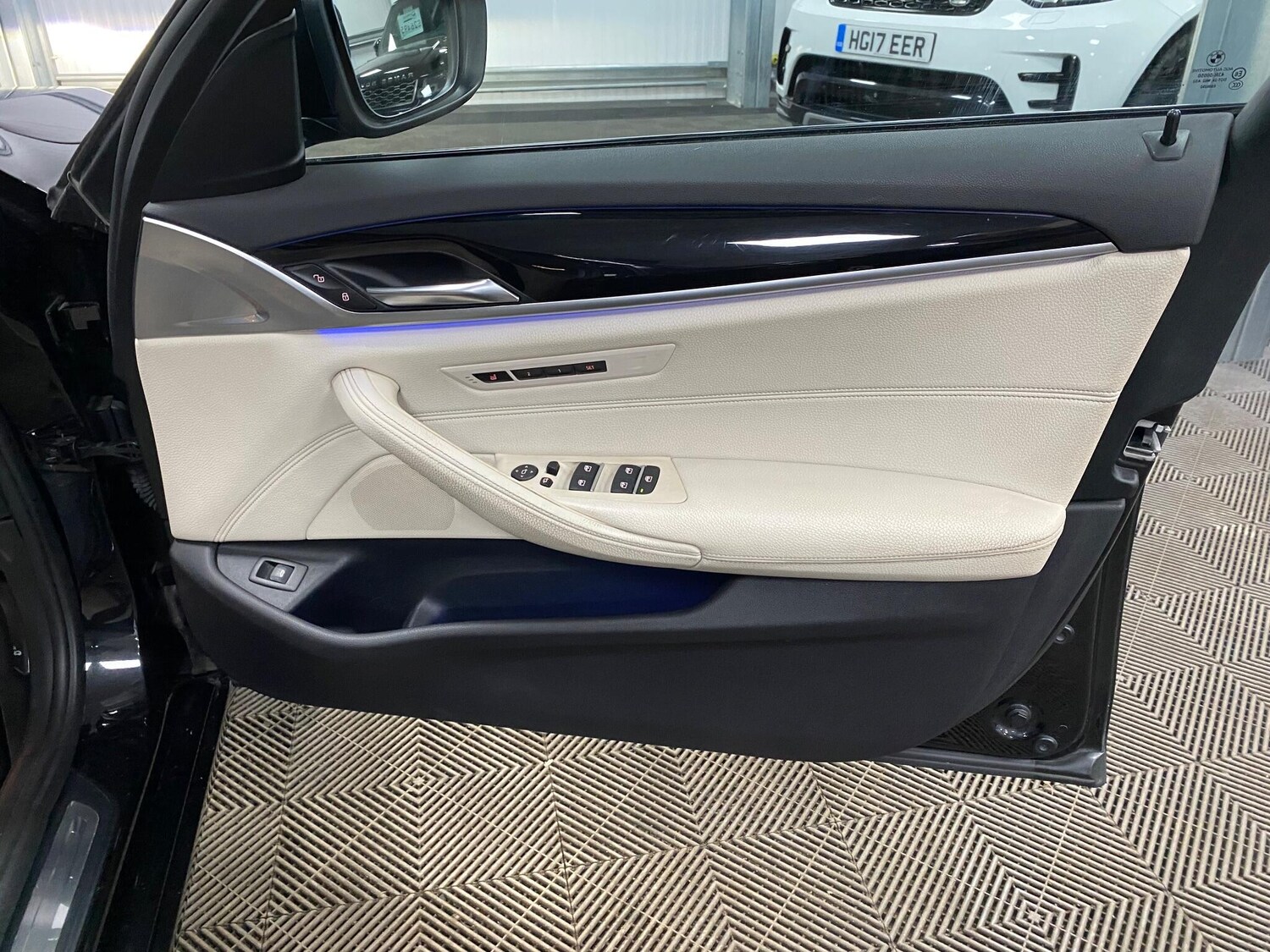 Used BMW 5 Series 2017 for sale - 76926407: Photo 51