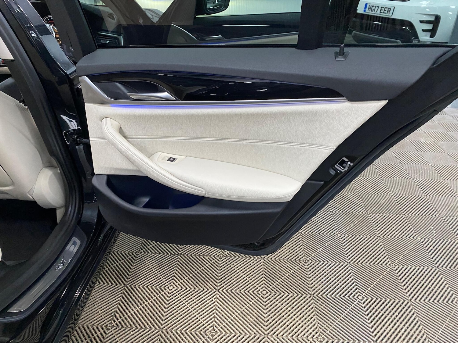 Used BMW 5 Series 2017 for sale - 76926407: Photo 53