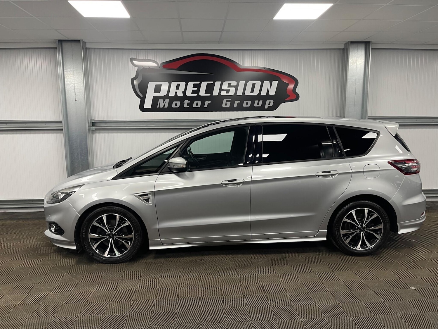 Used Ford S-Max 2018 for sale - 77853789: Photo 17