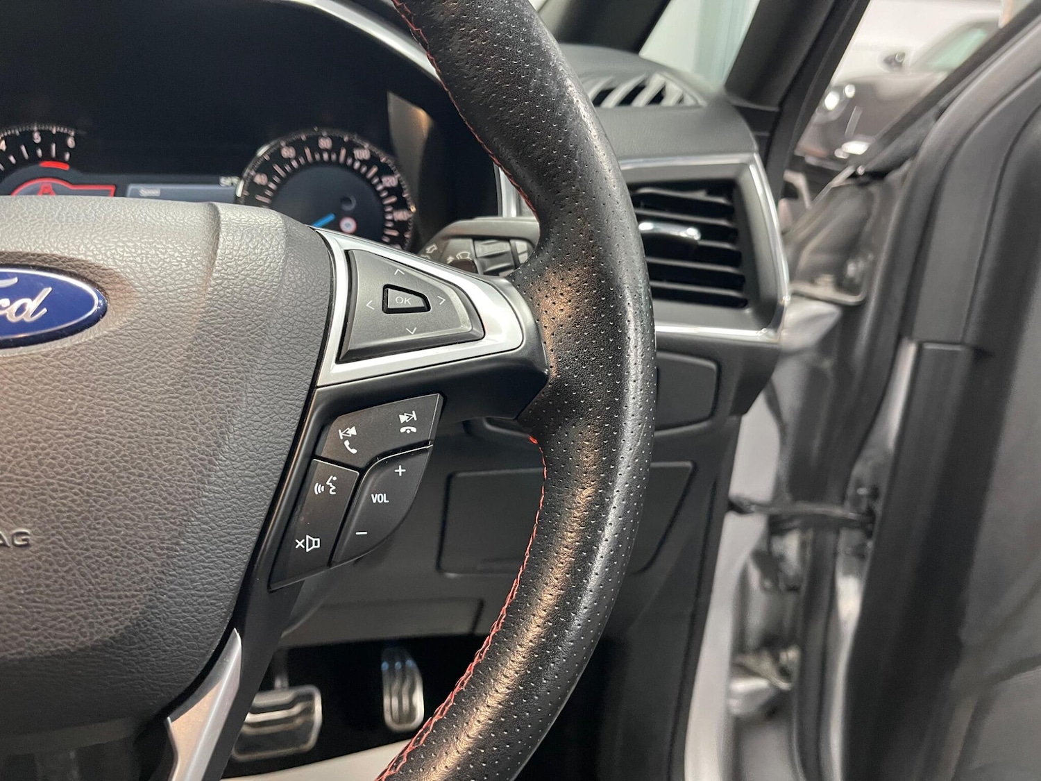 Used Ford S-Max 2018 for sale - 77853789: Photo 49