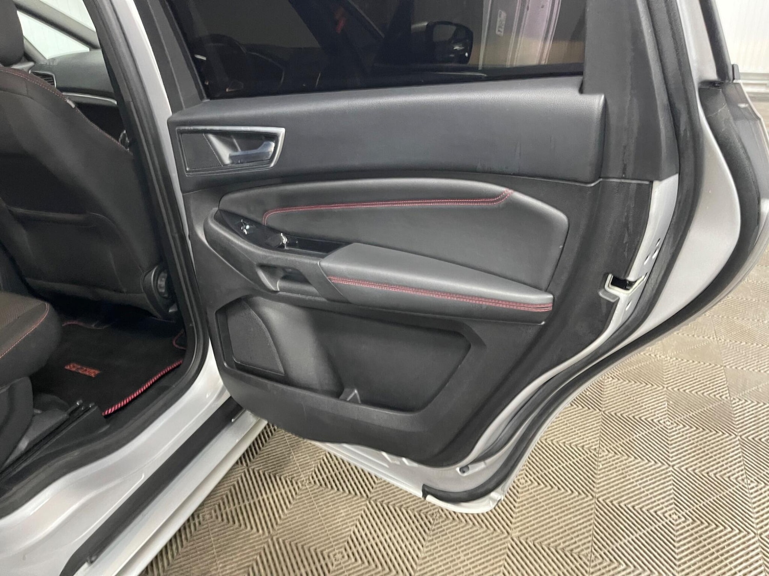 Used Ford S-Max 2018 for sale - 77853789: Photo 50