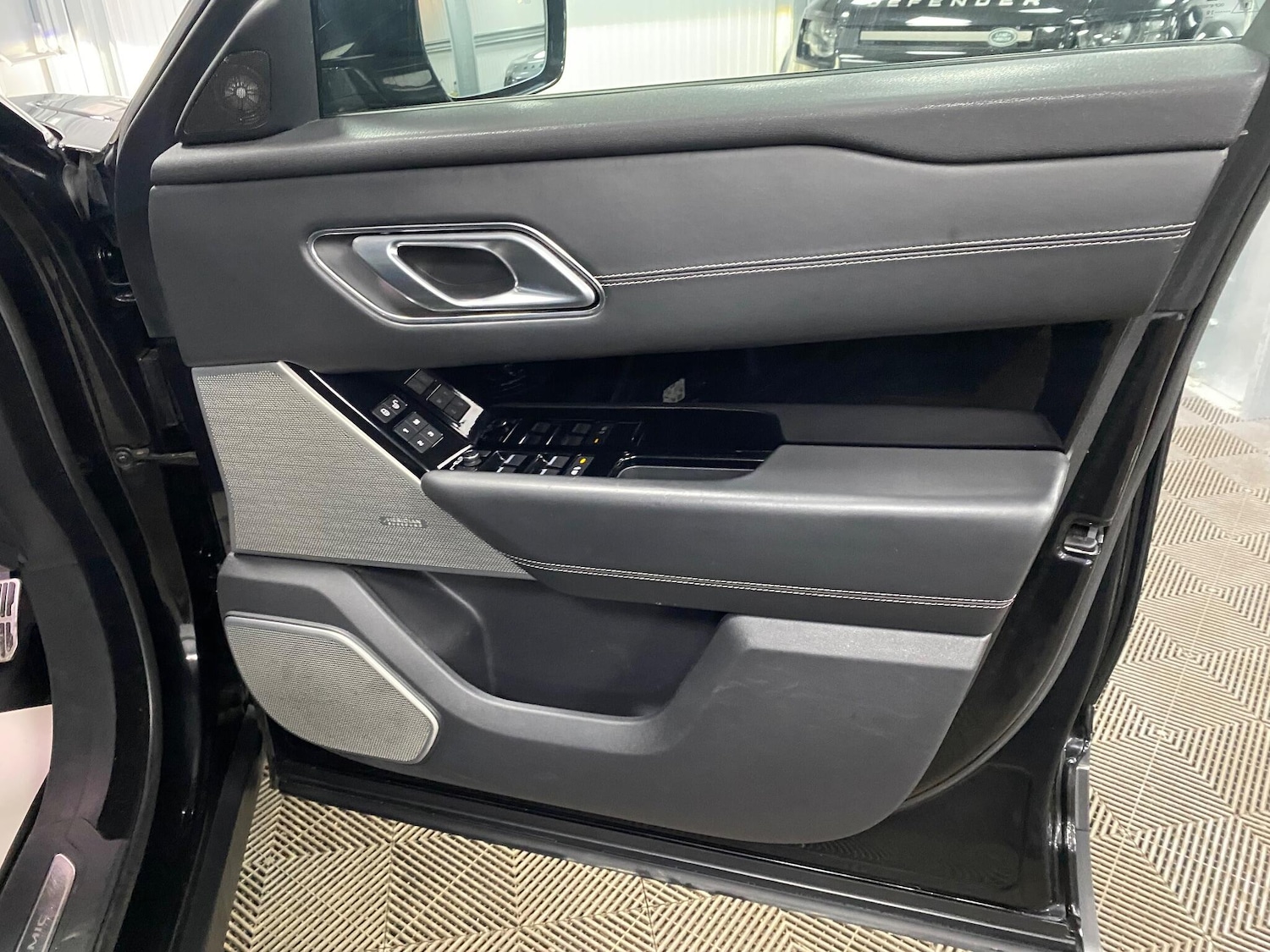 Used Land Rover Range Rover Velar 2019 for sale - 77229890: Photo 44