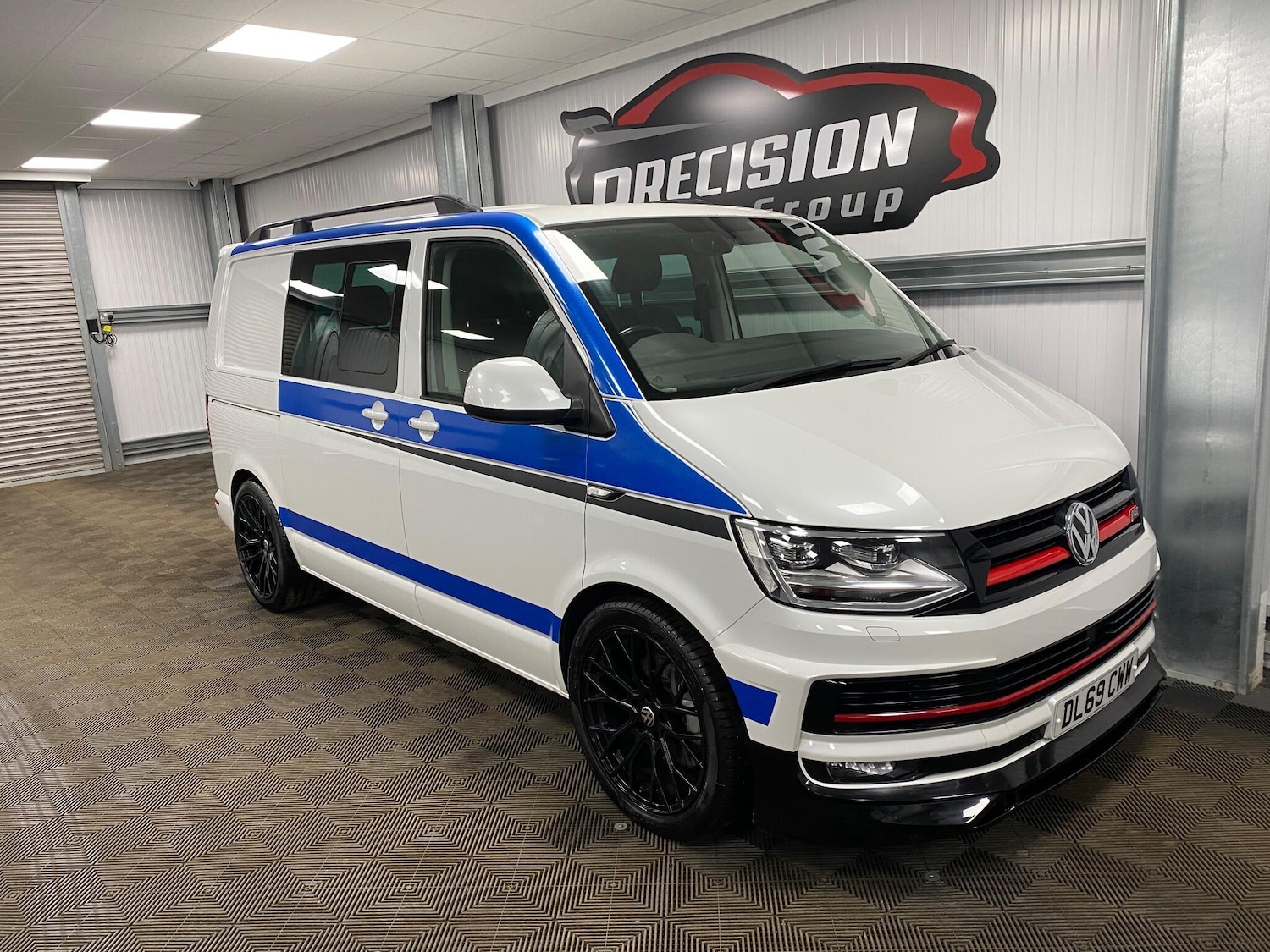 Used Volkswagen Transporter for sale - 77175566: Photo 1