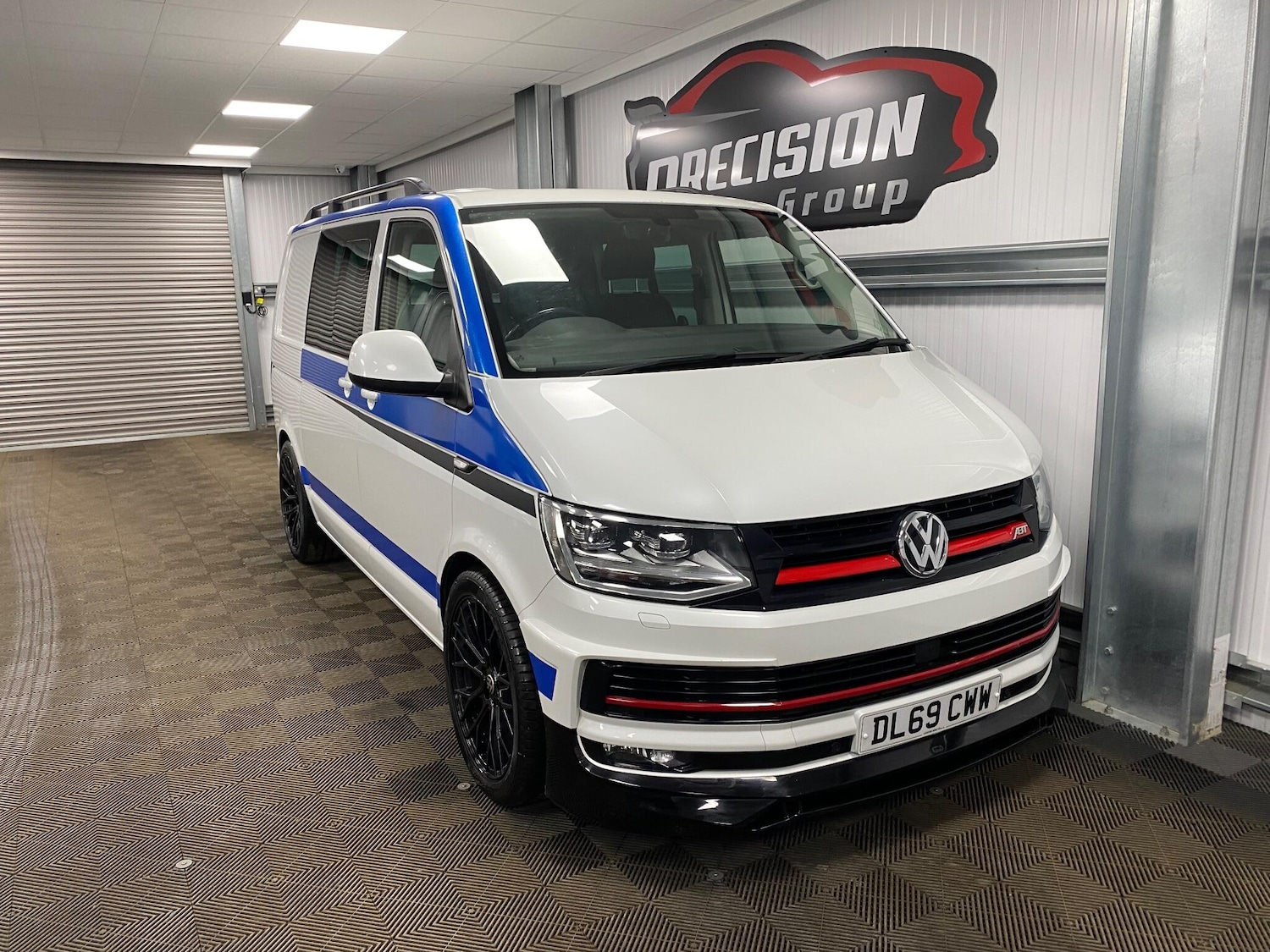 Used Volkswagen Transporter for sale - 77175566: Photo 2