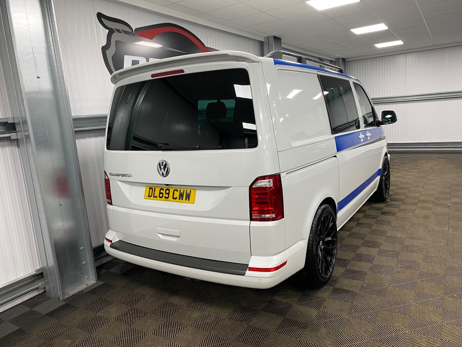 Used Volkswagen Transporter for sale - 77175566: Photo 29