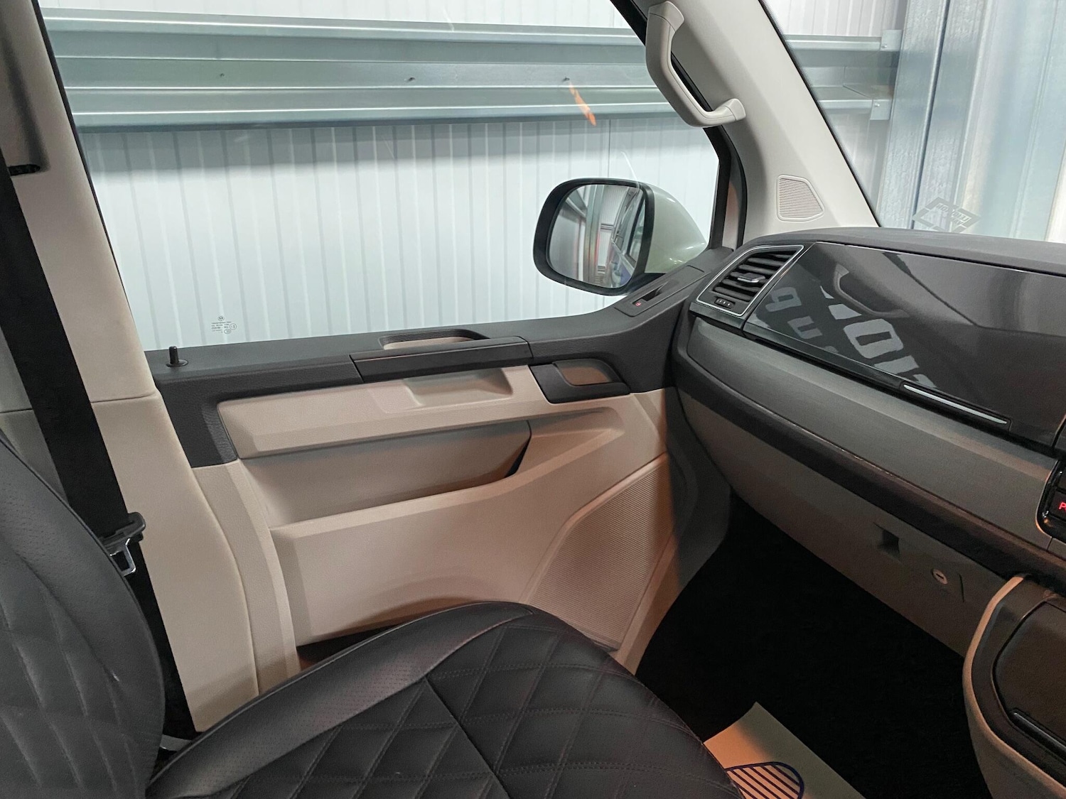 Used Volkswagen Transporter for sale - 77175566: Photo 31