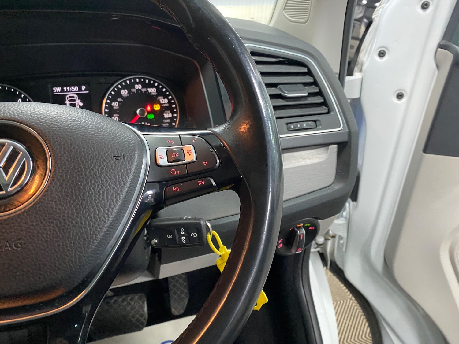 Used Volkswagen Transporter for sale - 77175566: Photo 42