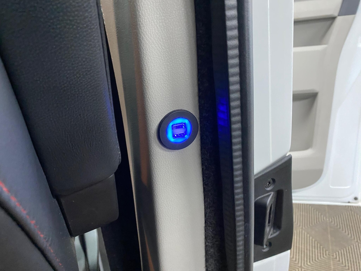 Used Volkswagen Transporter for sale - 77175566: Photo 45