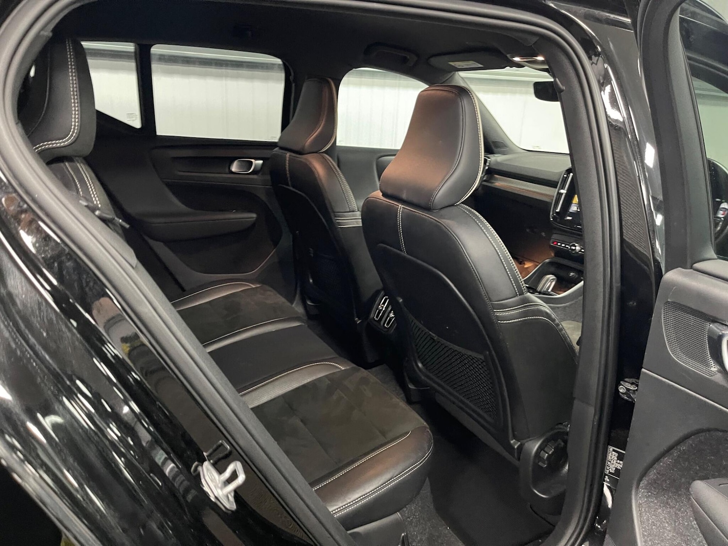 Used Volvo XC40 for sale - 77794411: Photo 41