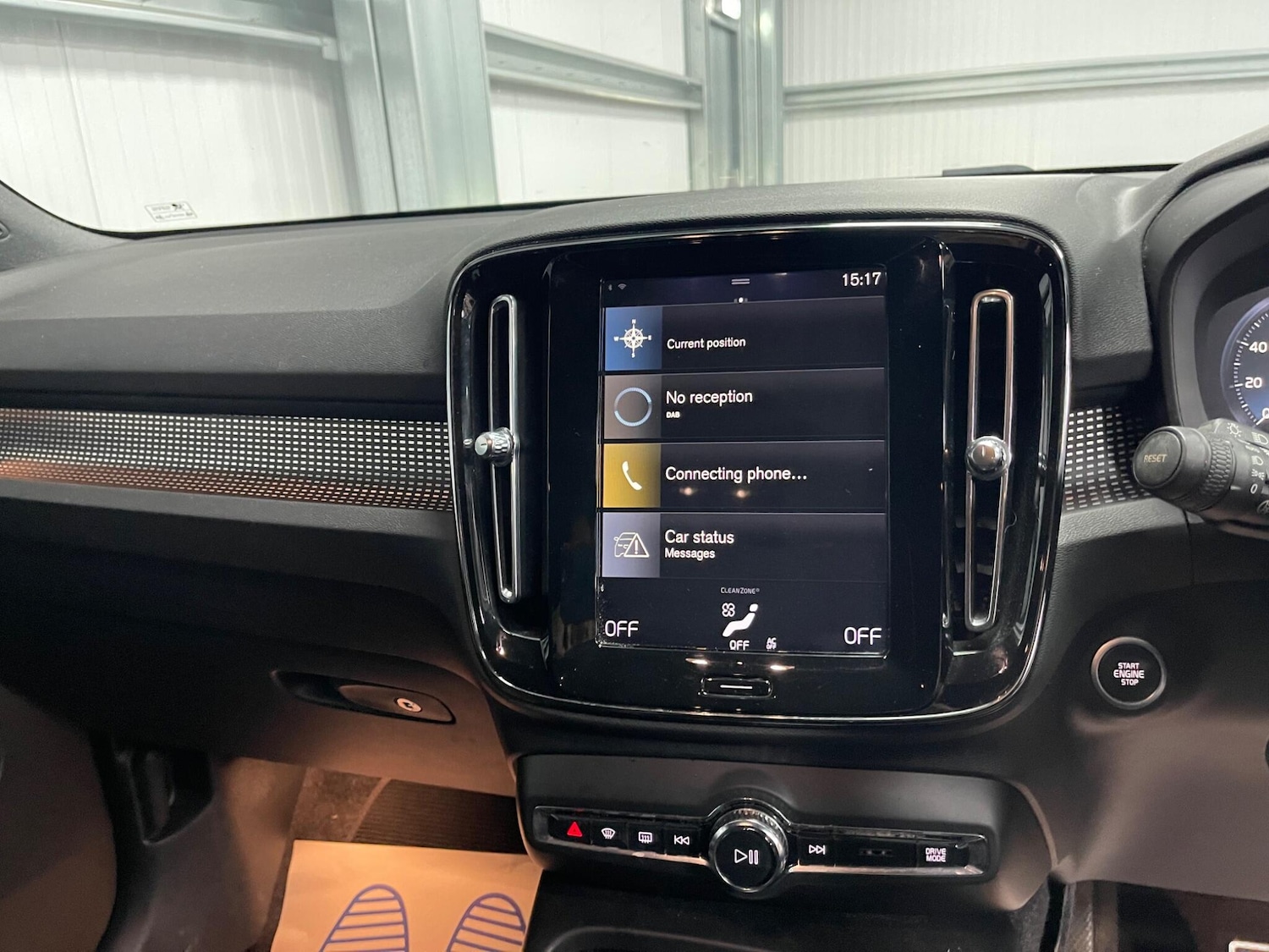 Used Volvo XC40 for sale - 77794411: Photo 43