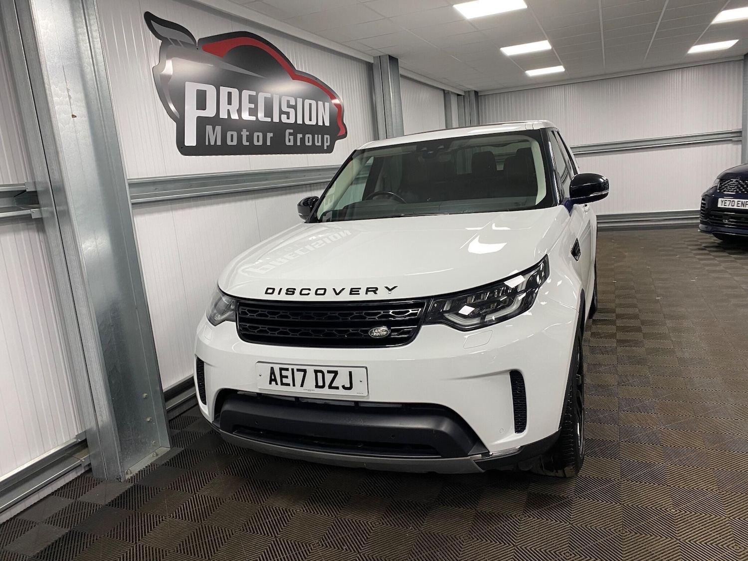 Used Land Rover Discovery 2017 for sale - 76585376: Photo 13