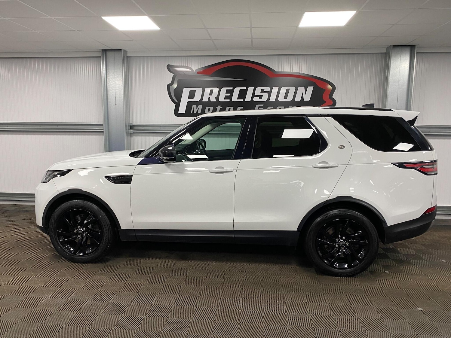 Used Land Rover Discovery 2017 for sale - 76585376: Photo 17