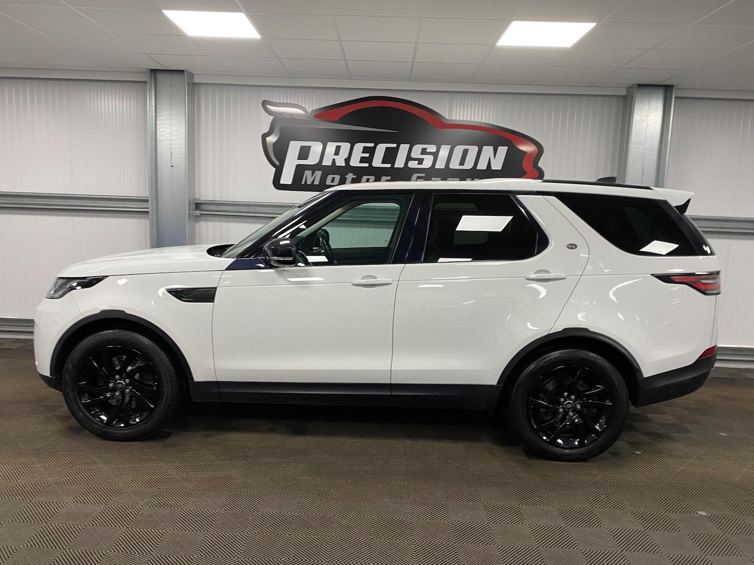 Used Land Rover Discovery 2017 for sale - 76585376: Photo 19
