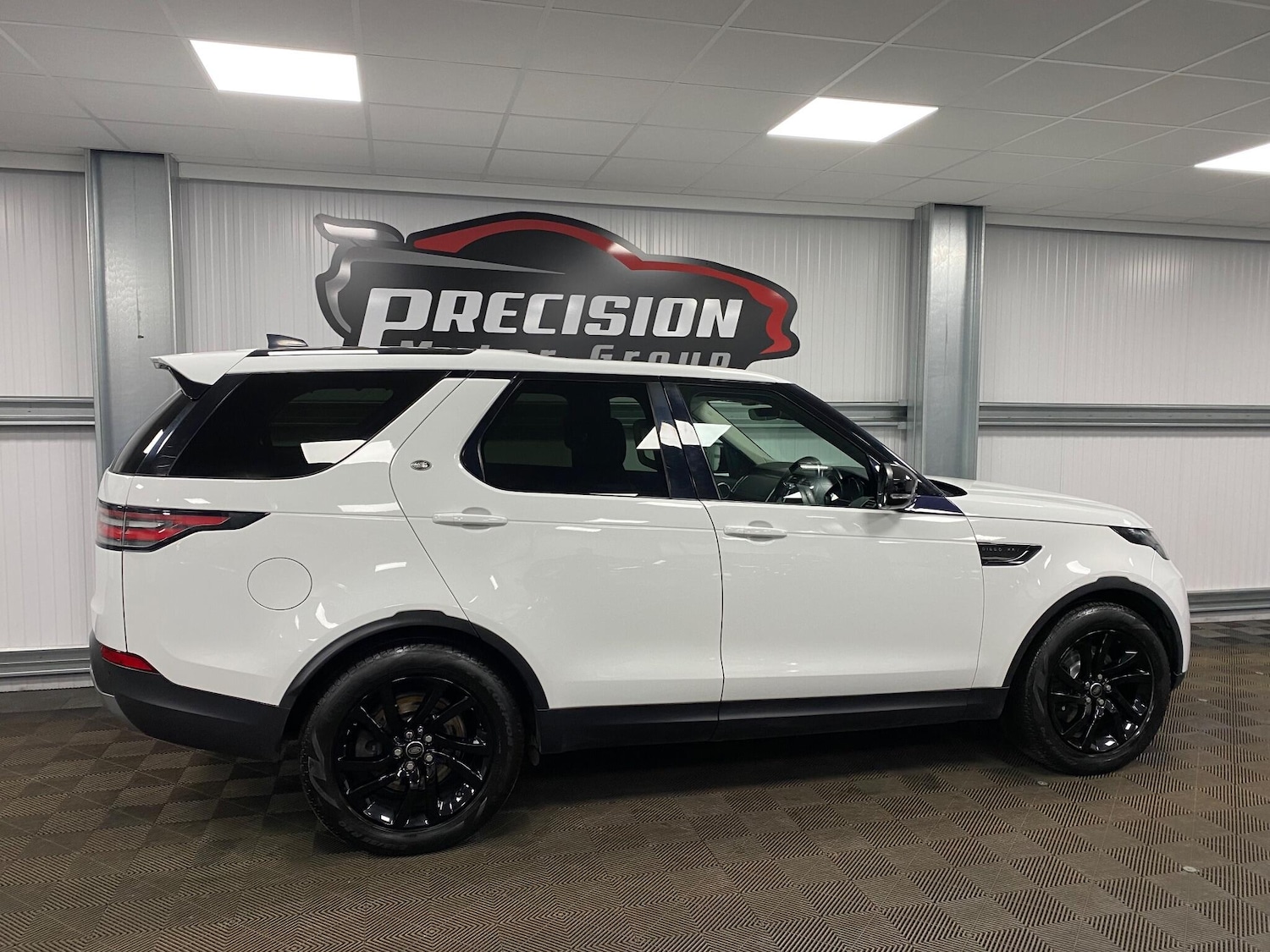 Used Land Rover Discovery 2017 for sale - 76585376: Photo 29