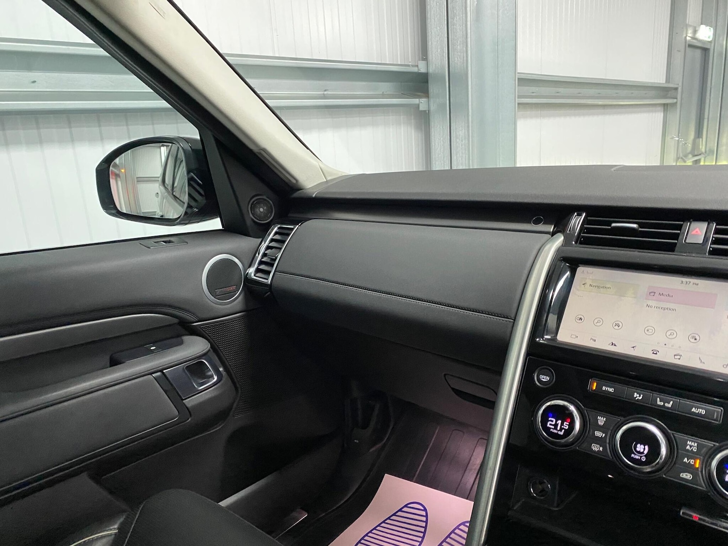 Used Land Rover Discovery 2017 for sale - 76585376: Photo 39