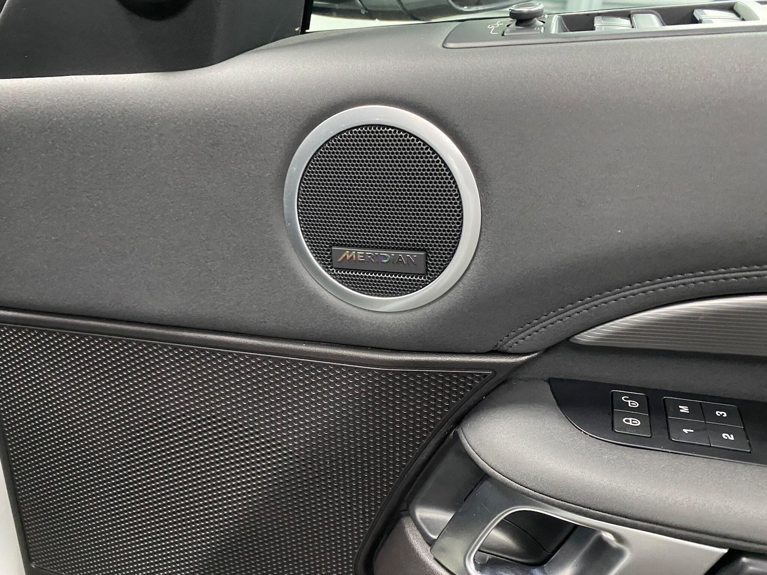 Used Land Rover Discovery 2017 for sale - 76585376: Photo 48