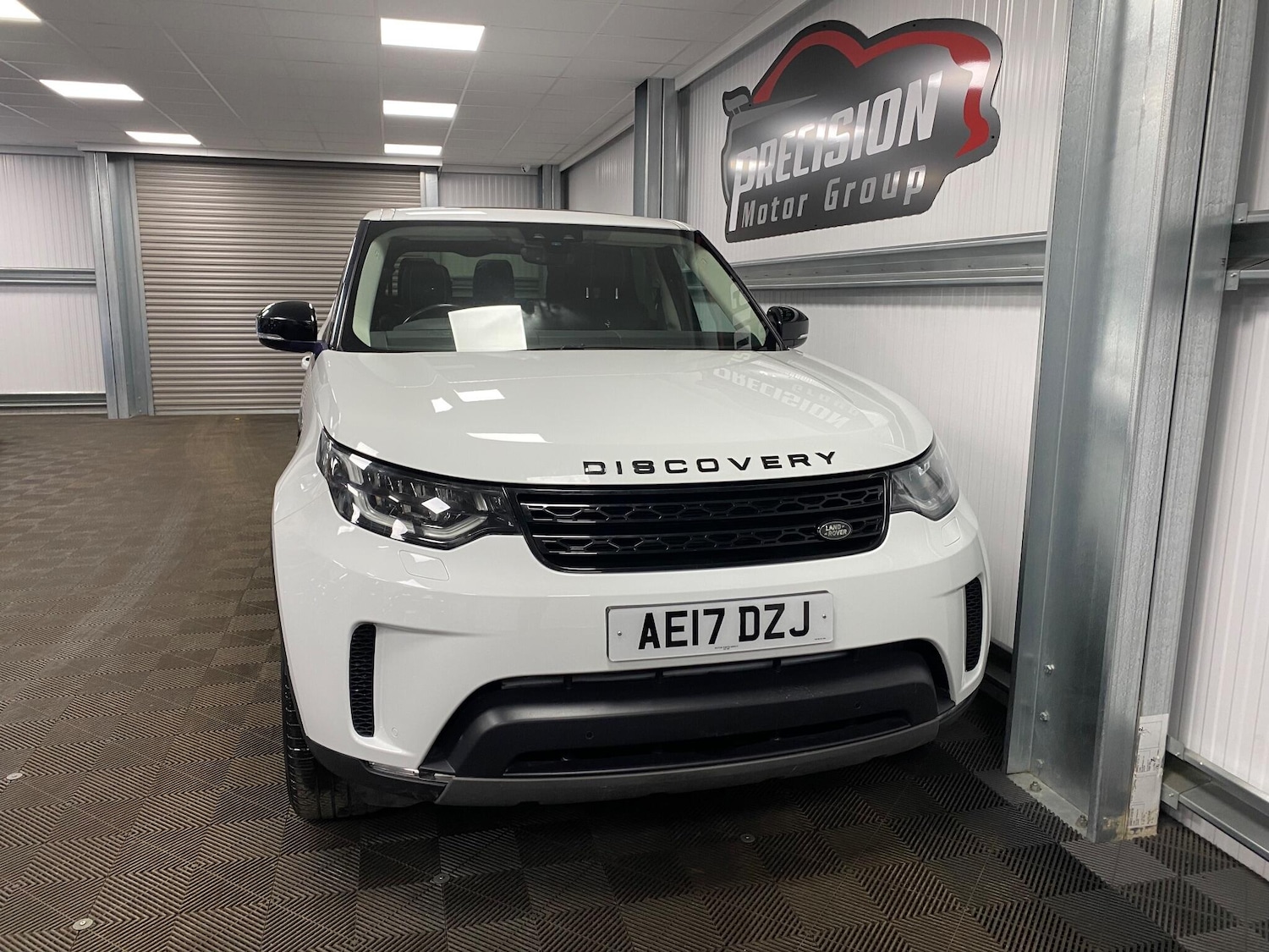 Used Land Rover Discovery 2017 for sale - 76585376: Photo 5