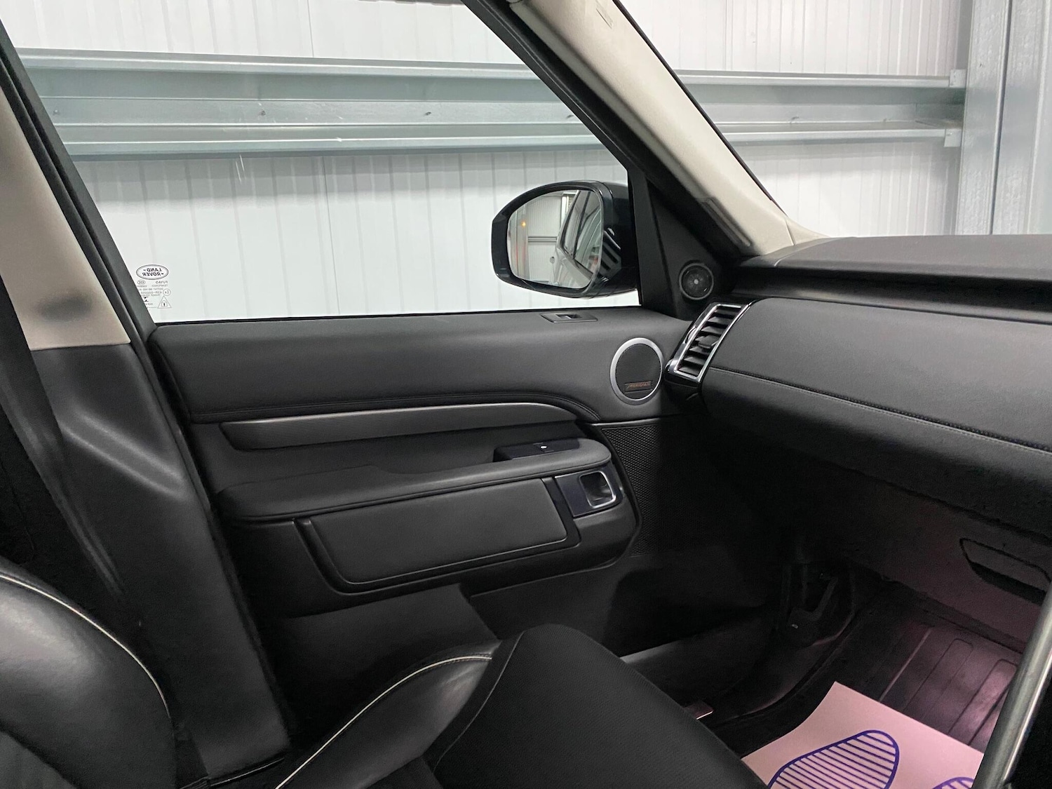 Used Land Rover Discovery 2017 for sale - 76585376: Photo 52