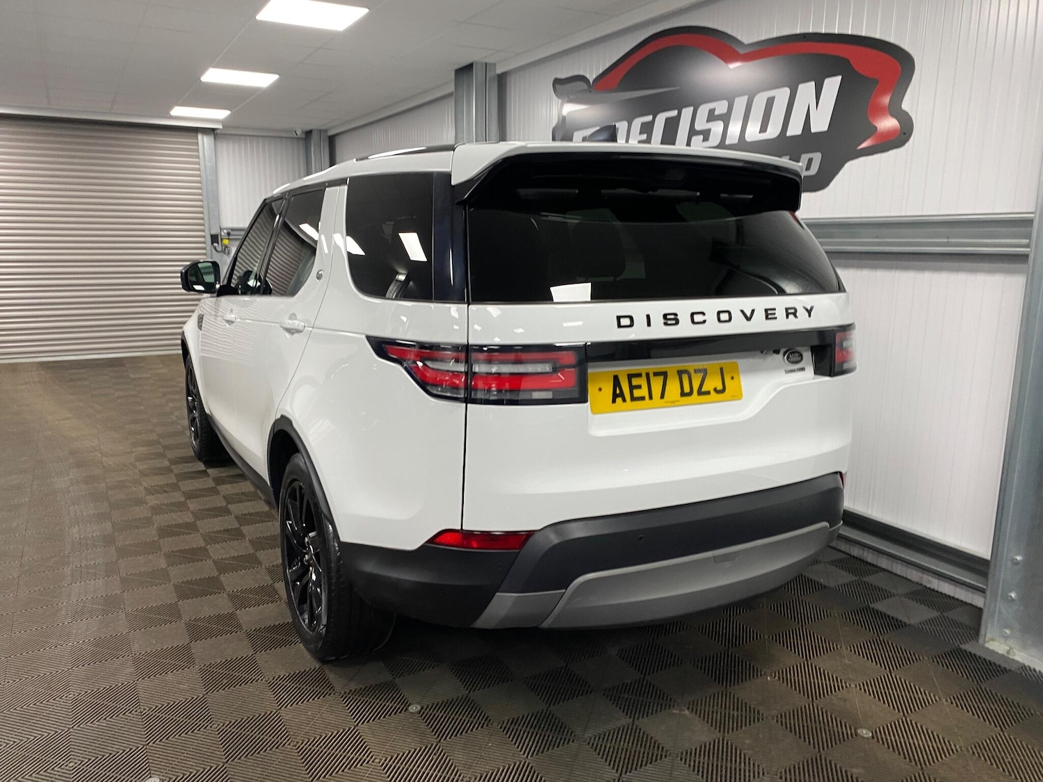 Used Land Rover Discovery 2017 for sale - 76585376: Photo 7
