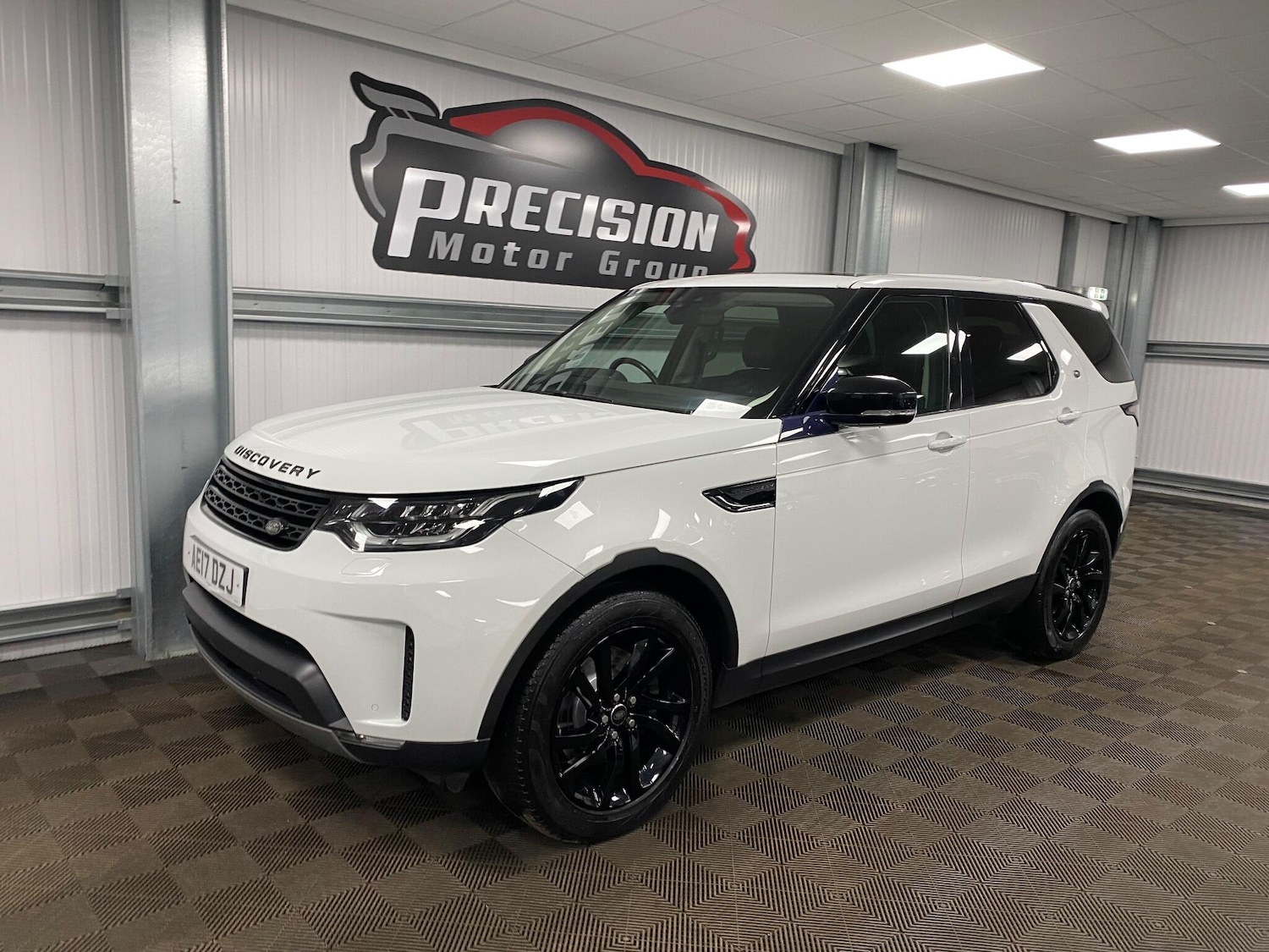 Used Land Rover Discovery 2017 for sale - 76585376: Photo 8