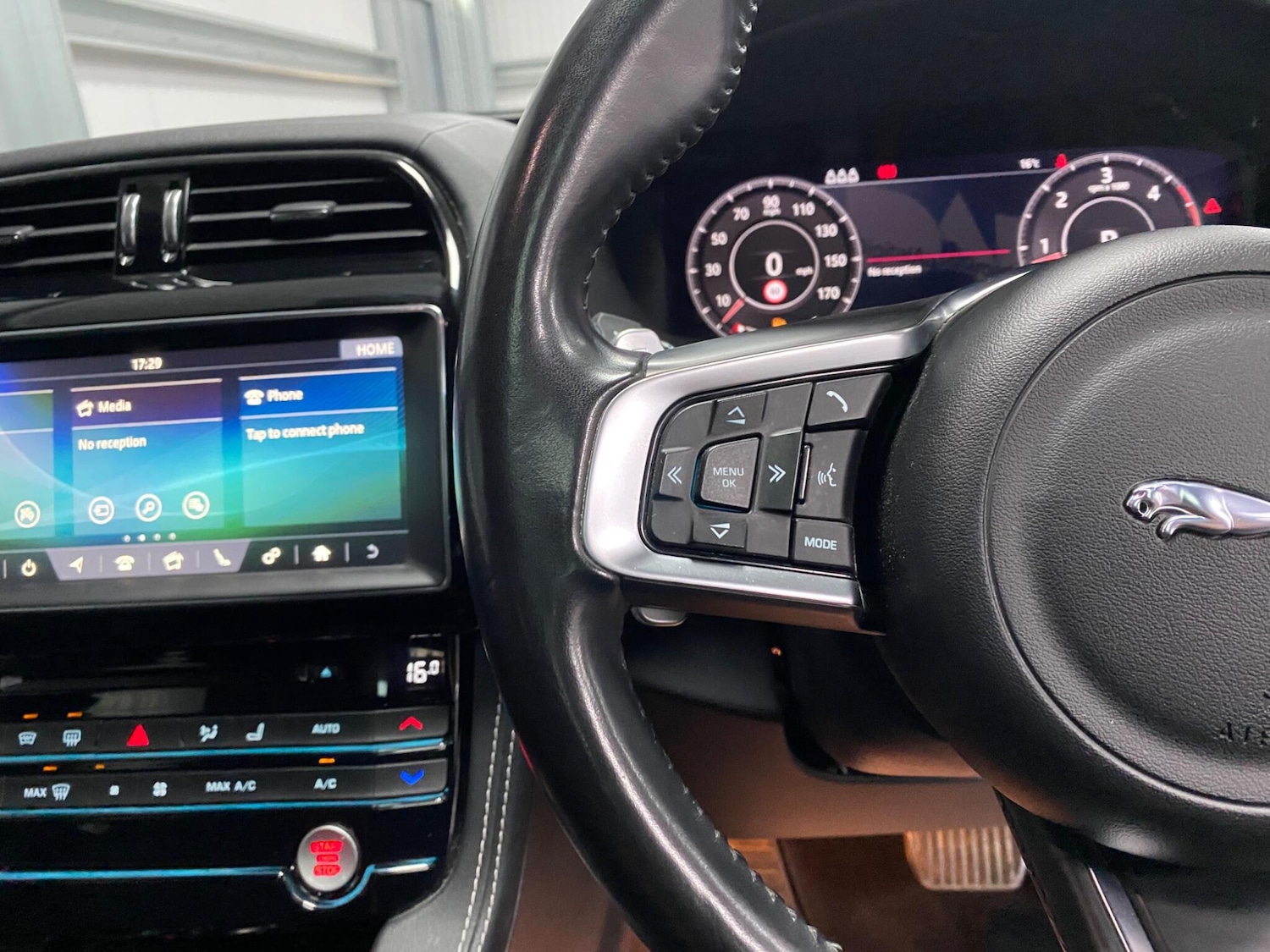 Used Jaguar F-Pace 2021 for sale - 76457415: Photo 62