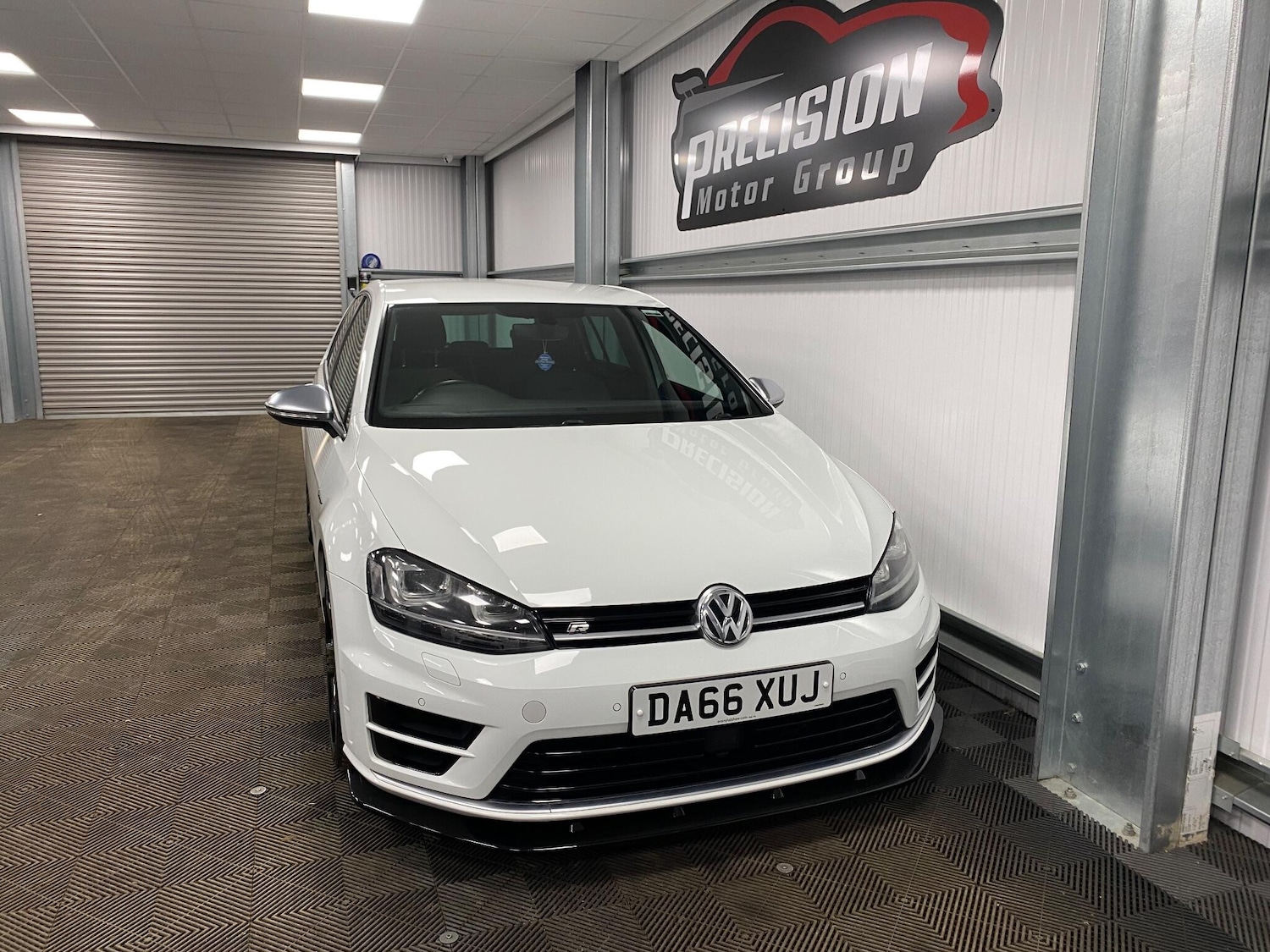 Used Volkswagen Golf 2016 for sale - 76886276: Photo 2