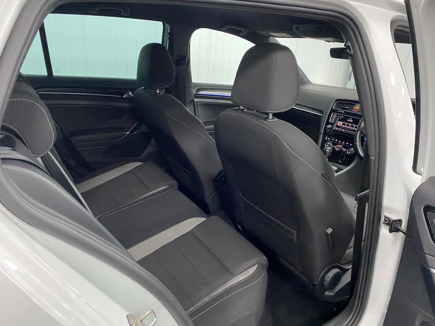 Used Volkswagen Golf 2016 for sale - 76886276: Photo 36