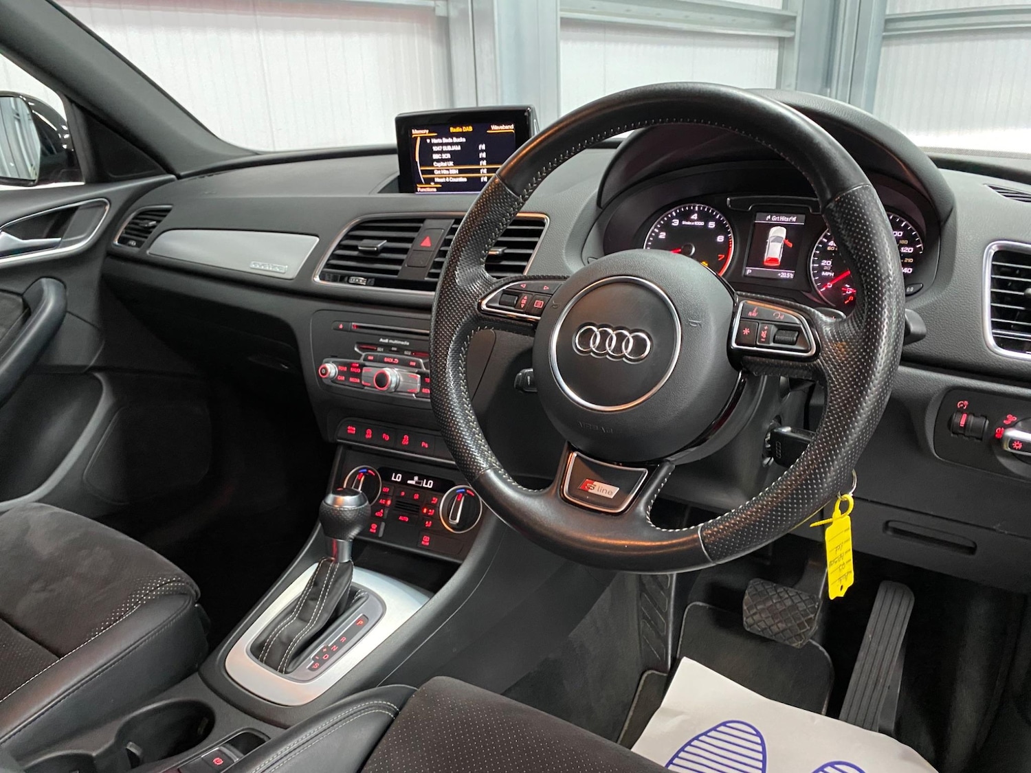 Used Audi Q3 for sale - 76992932: Photo 32