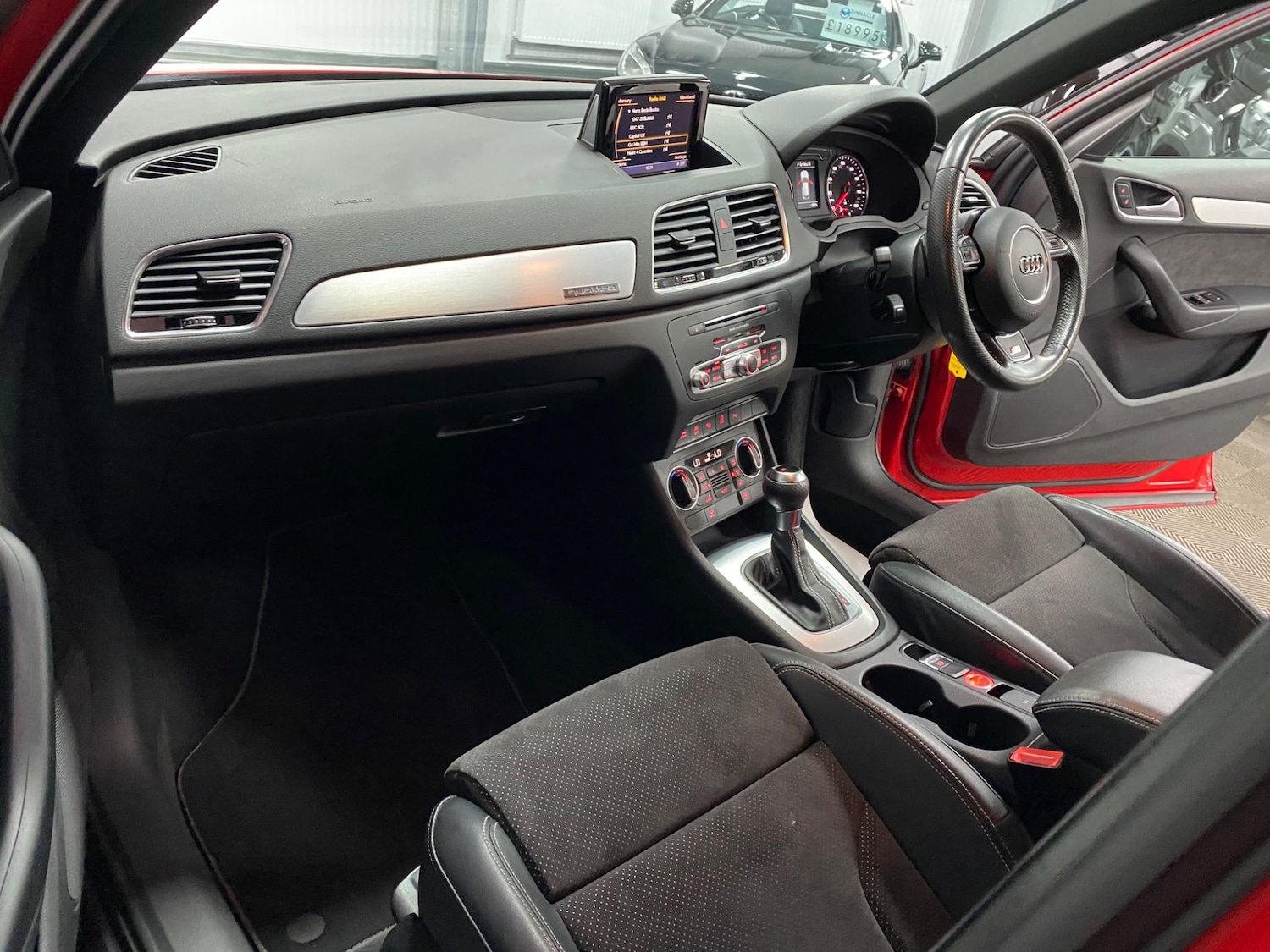 Used Audi Q3 for sale - 76992932: Photo 35