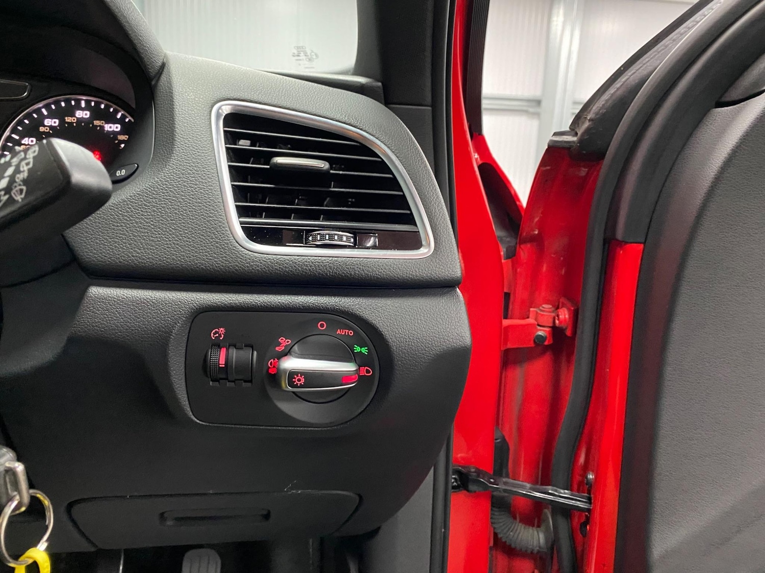 Used Audi Q3 for sale - 76992932: Photo 43