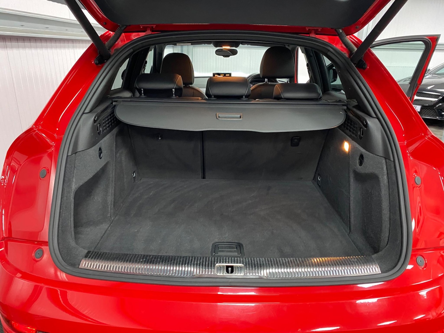 Used Audi Q3 for sale - 76992932: Photo 47