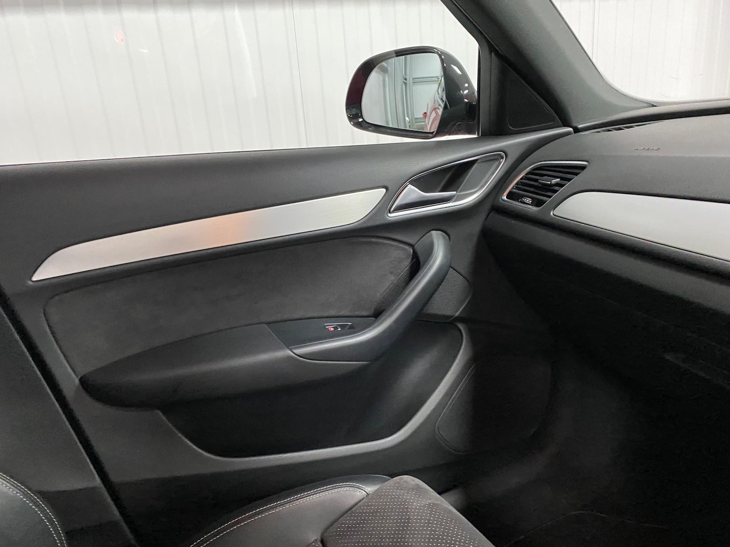 Used Audi Q3 for sale - 76992932: Photo 60